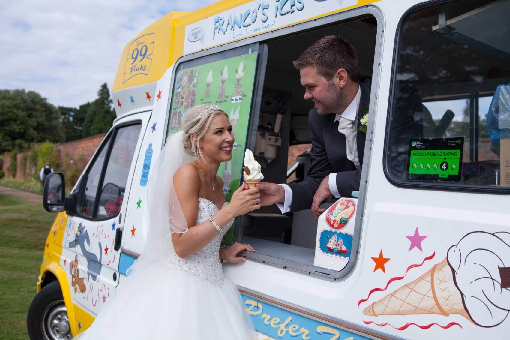 Icecream van for a vintage wedding at Flitwick Manor
